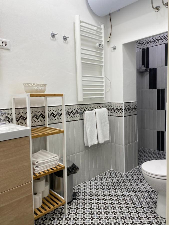 8+8 Appartamento Con Garage Ливорно Экстерьер фото