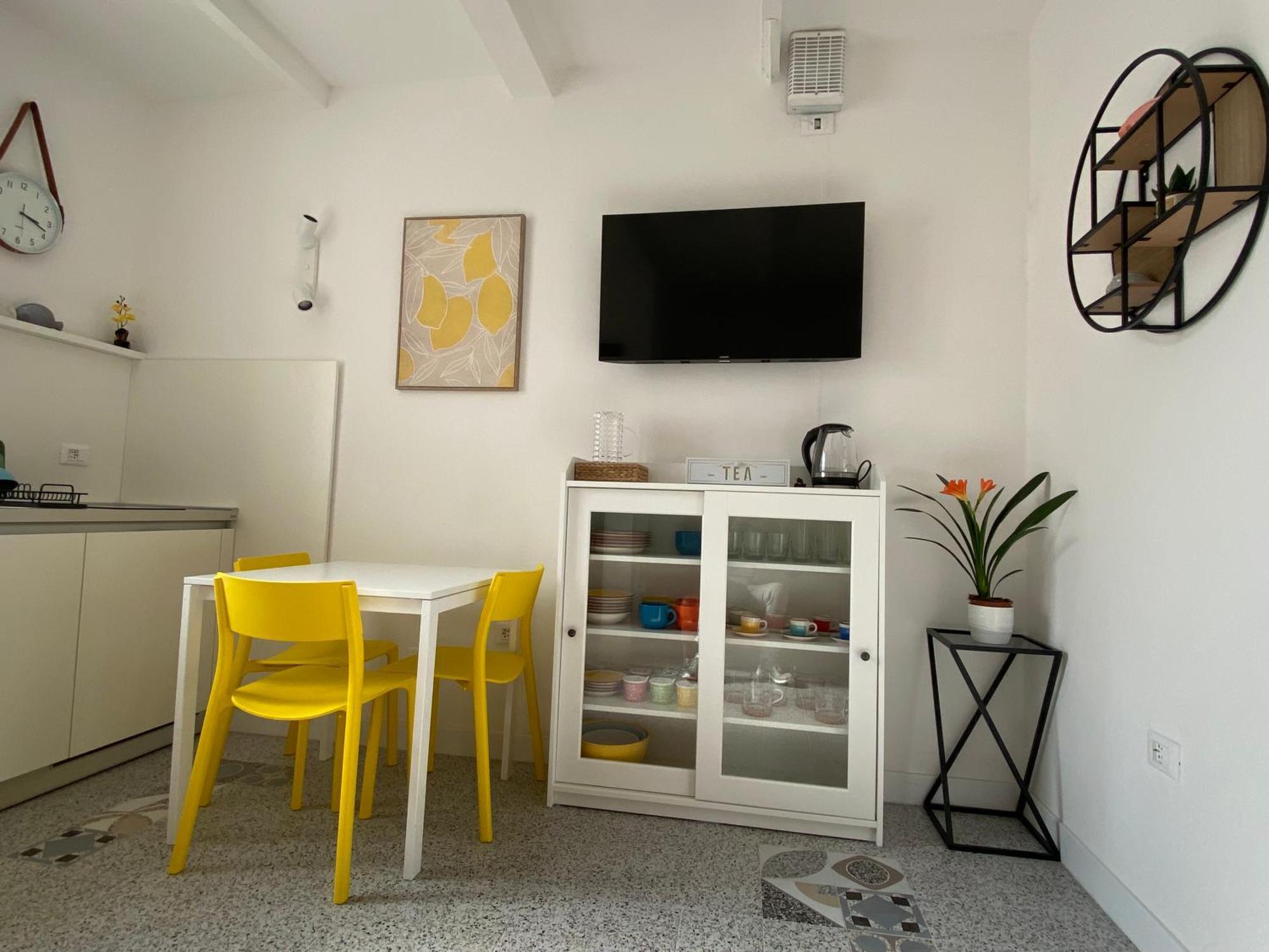 8+8 Appartamento Con Garage Ливорно Экстерьер фото